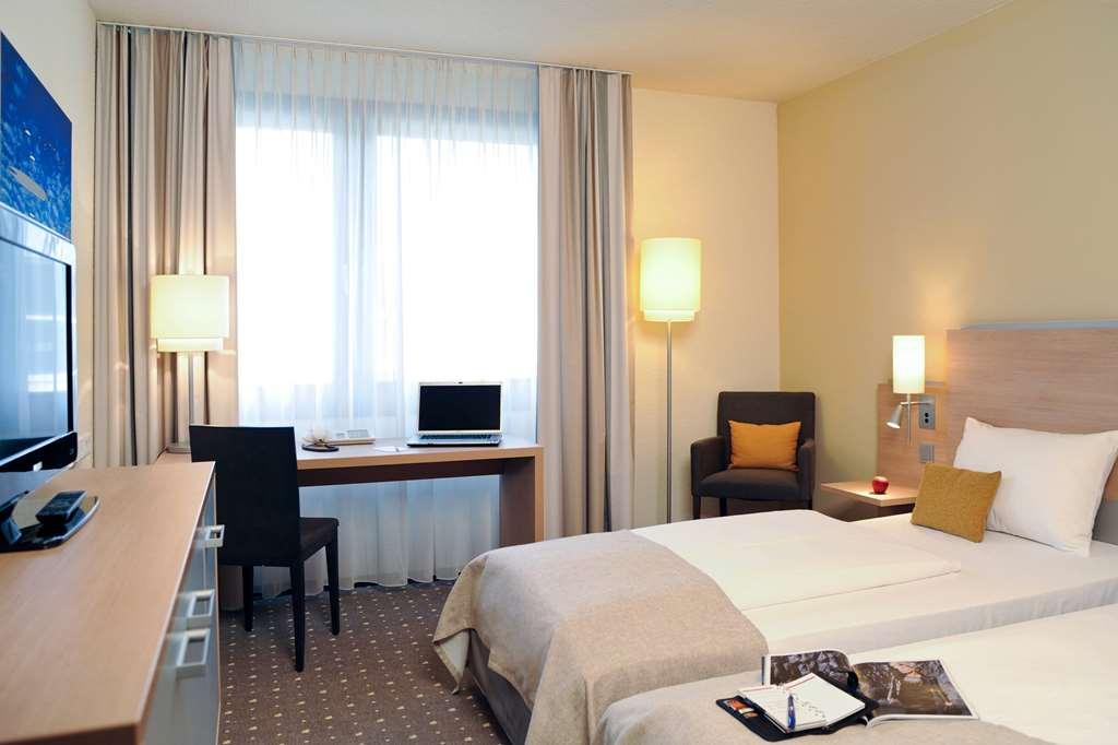 Vienna House Easy By Wyndham Frankfurt Airport Hotel Kelsterbach Bilik gambar