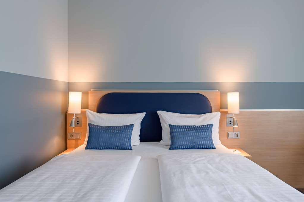 Vienna House Easy By Wyndham Frankfurt Airport Hotel Kelsterbach Bilik gambar