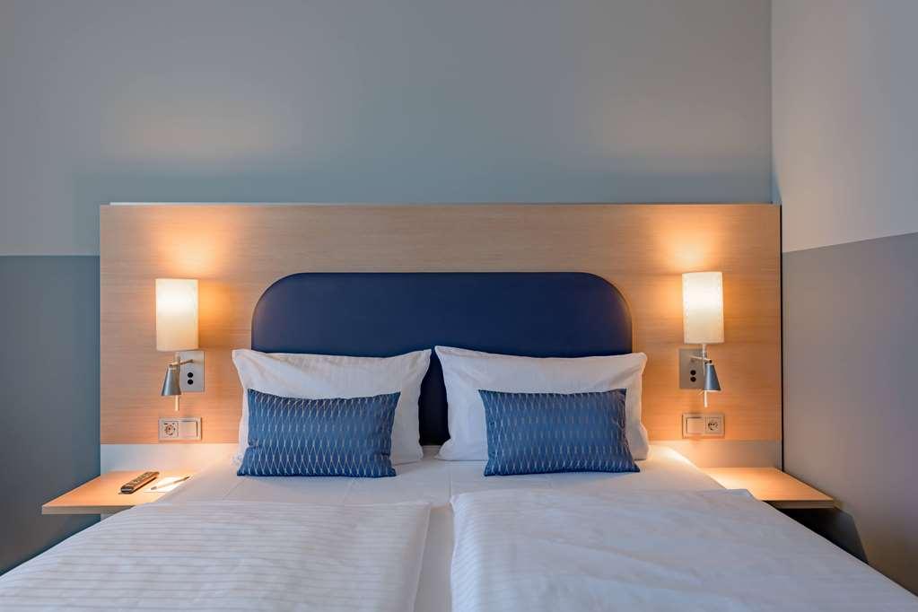 Vienna House Easy By Wyndham Frankfurt Airport Hotel Kelsterbach Bilik gambar